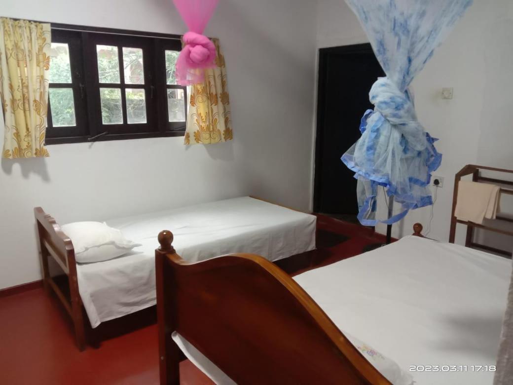 Unawatuna White Villa Extérieur photo