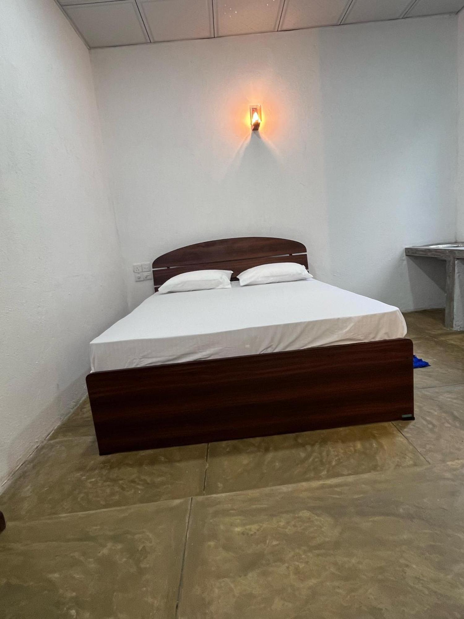 Unawatuna White Villa Extérieur photo